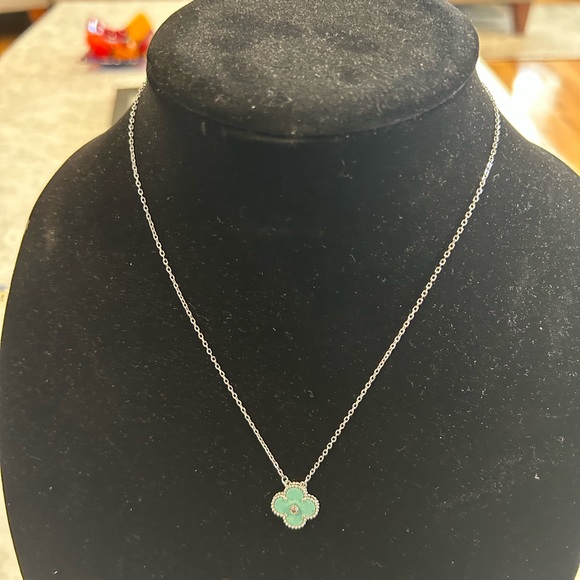 Tiffany blue motif necklace check my closet for many other variations - Picture 2 of 3